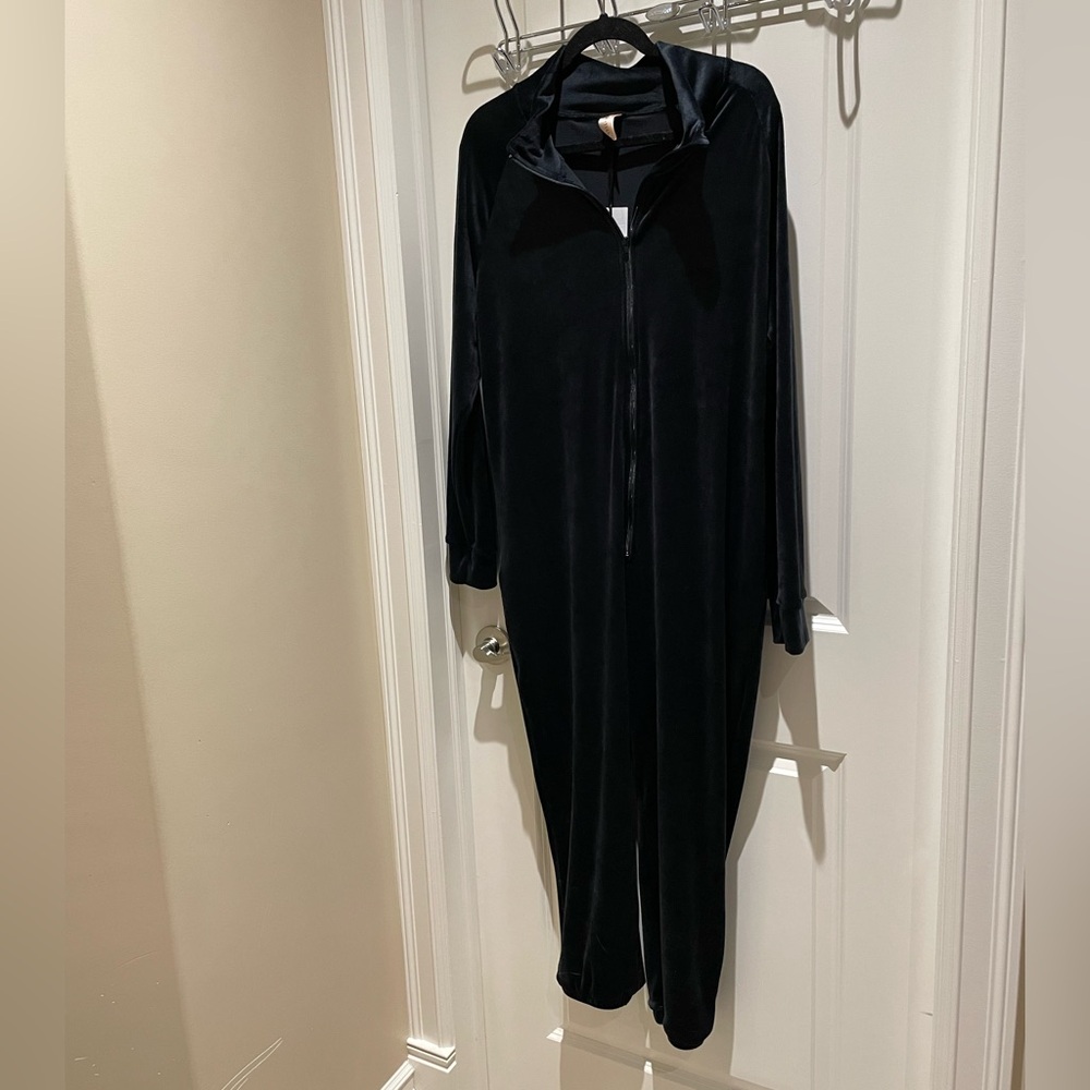 NWT Black velvet Smash+Tess Romper